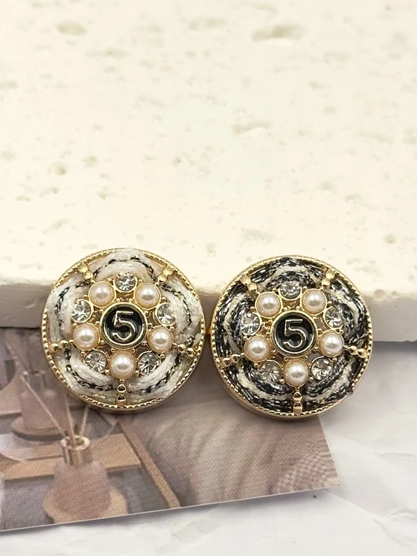 High-End Metal Button Hand-Sewn Pearl Embedded Diamond Coat Button Women's Fashion Outerwear Button Small Fragrance Style