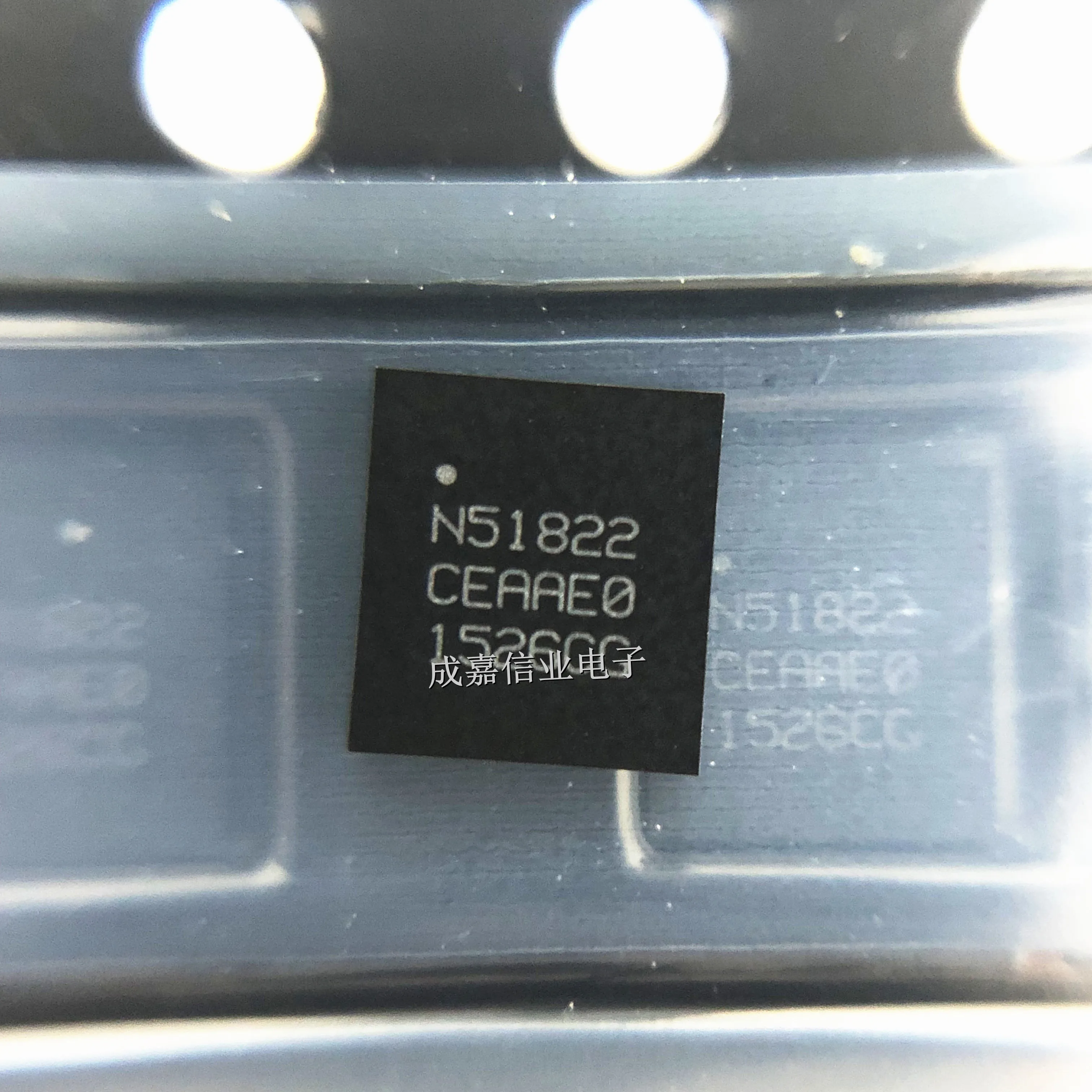 10pcs/Lot NRF51822-CEAA-R7 WLCSP-62 MARKING;N51822 CEAA RF System on a Chip - SoC Bluetooth Low Energy 2.4GHz Transceiver