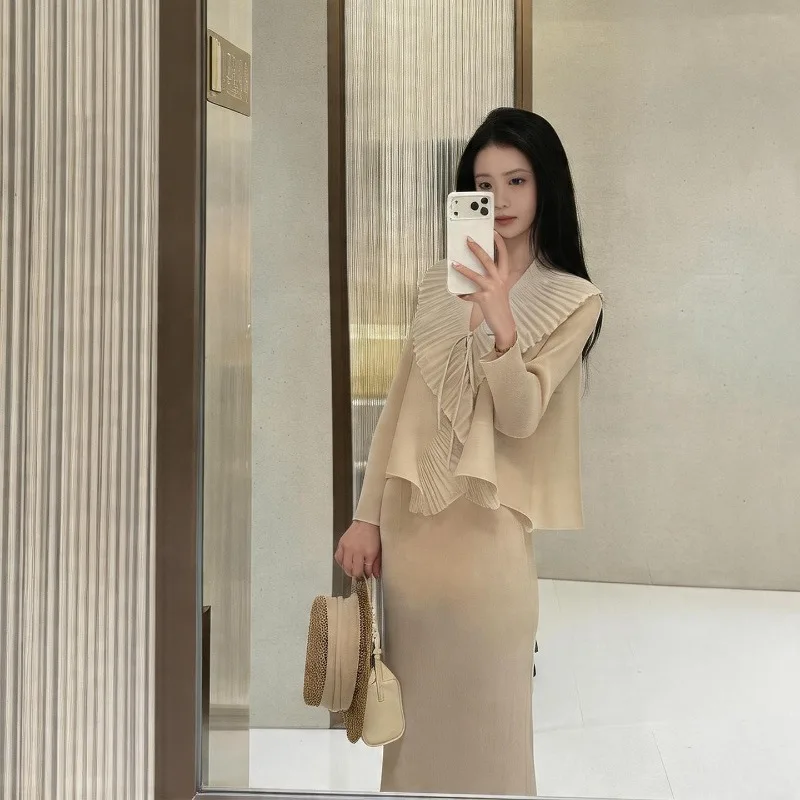 Miyake Pleated 2026 Spring/Summer Original Lady Style Ruffled V-Neck Long Sleeve Top Women's Niche Design Commuter Set Pleat