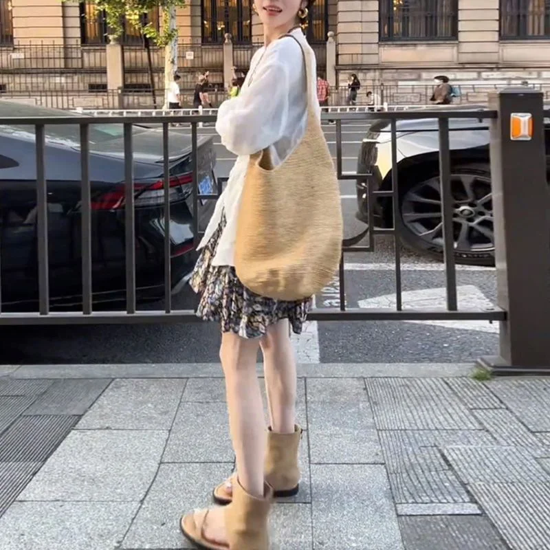 Camicia bianca ampia aperta sul davanti da donna, camicetta oversize casual a maniche lunghe