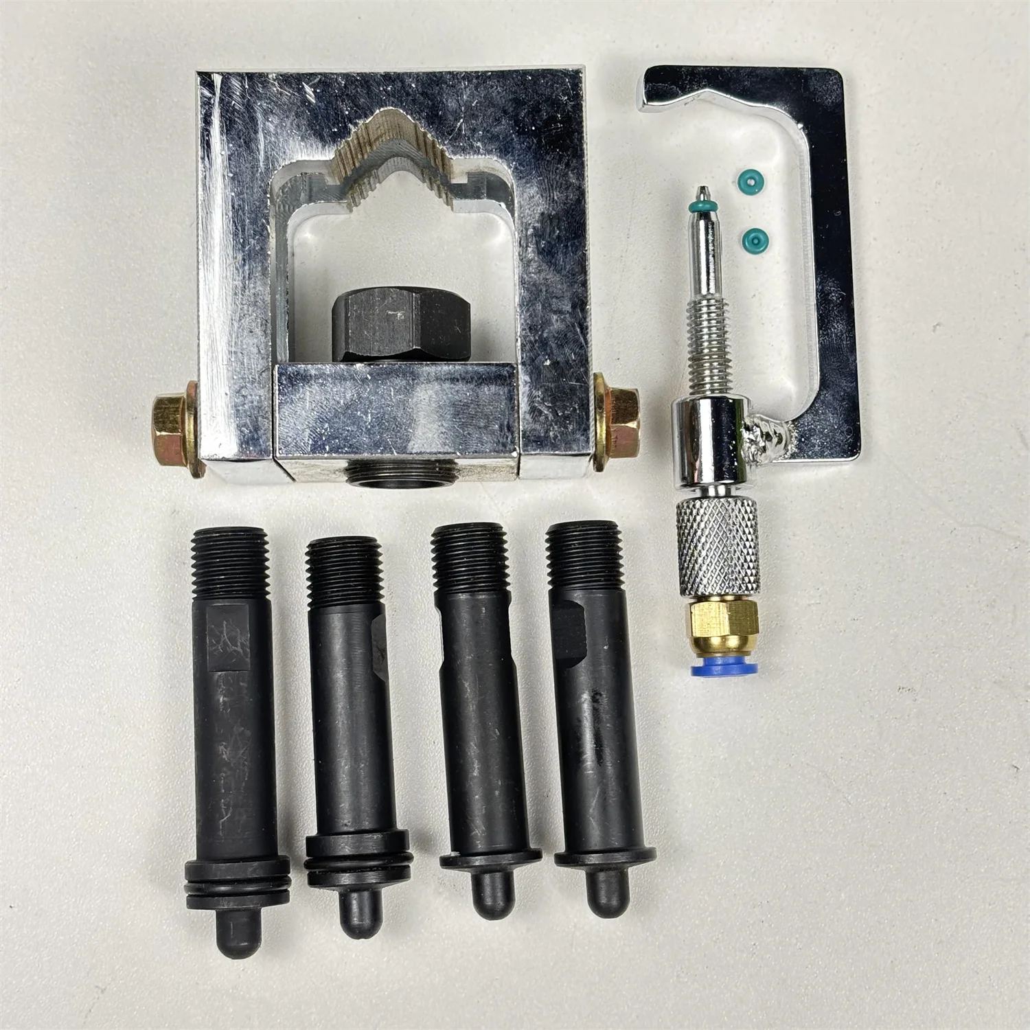 Injector Repair Fixture Clamping Adapter Kits E1024004