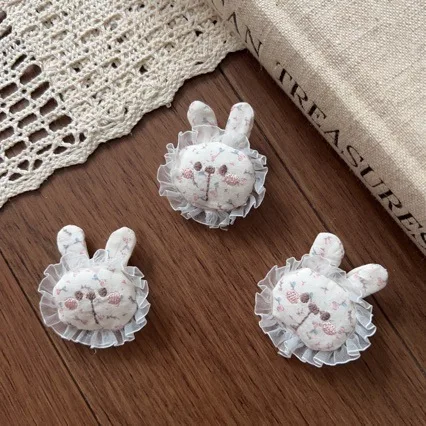 Premium Fabric Cartoon Cute Rabbit Lace Hair Clip Brooch Pin for Shoes Socks Bag Clothing Trim