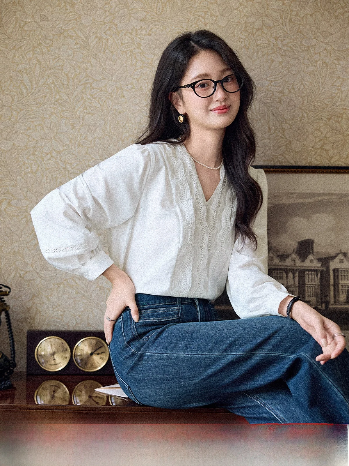 

White Lace Bubble Sve irt V-Ne Women's Spring Summer Loose Fit French Sle Breathable Polyester Casual Office Wear