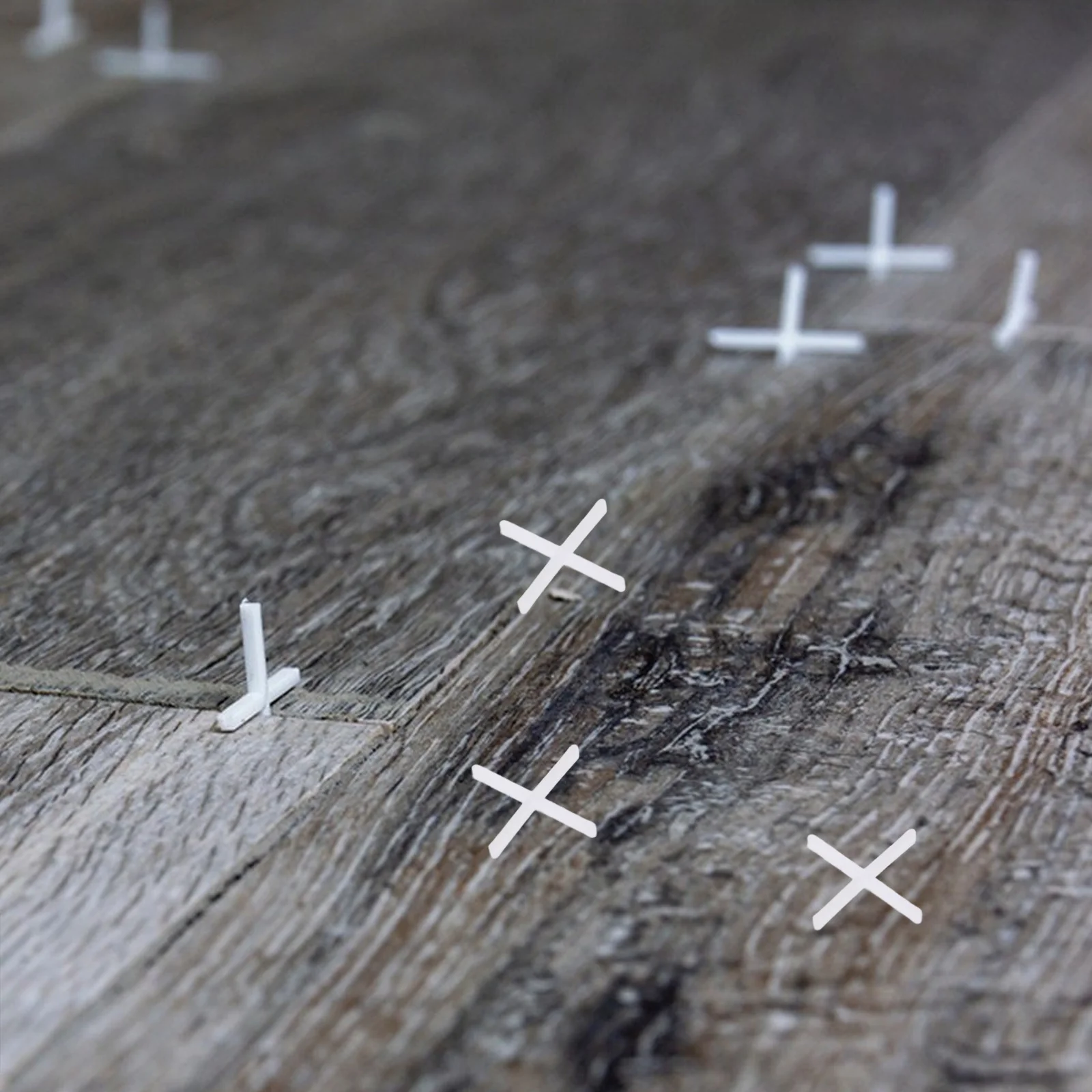 500 قطعة فواصل بلاط على شكل متقاطع فاصل تسوية بلاط سيراميك قابل للاستبدال أدوات تسوية بلاستيكية صغيرة مناسبة لجدار الأرضية