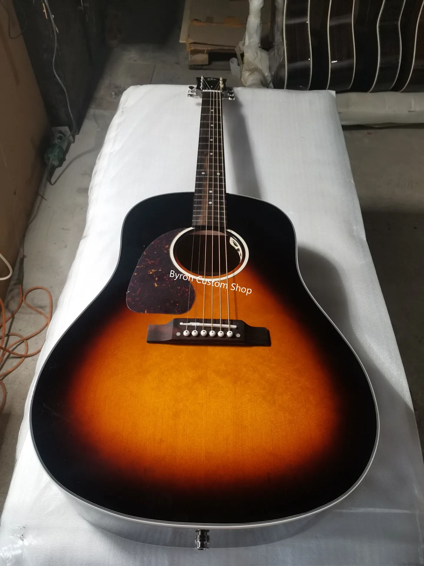 free shipping lefty 45 custom slope shoulder acoustic guitar one piece head sunburst left handed professional affordable guitar