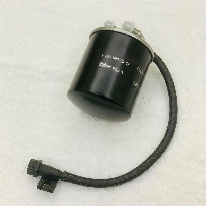 

New Fuel Filter 6510901552 6510902952 6510903052 A6510901552 A6510902952 WK820/18