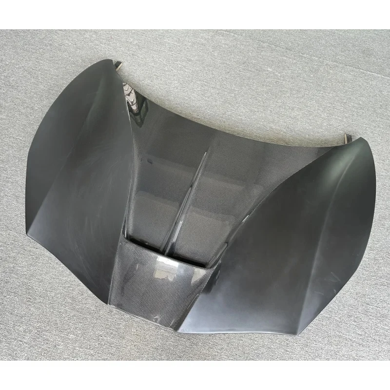 

Premium Carbon Fiber-Style Engine Hood 488 Modification