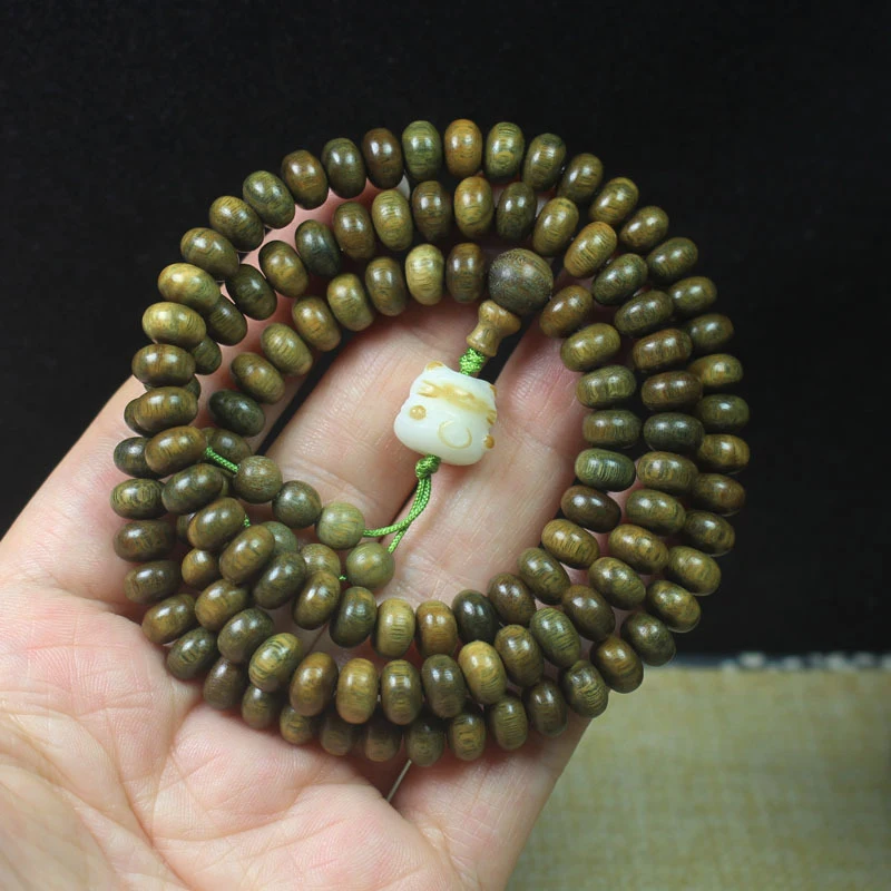 

Green Sandalwood Abacus Bead 8*5 Multi-loop Bracelet Cat Design Simple Decorative Jewelry Buddhist Prayer Beads