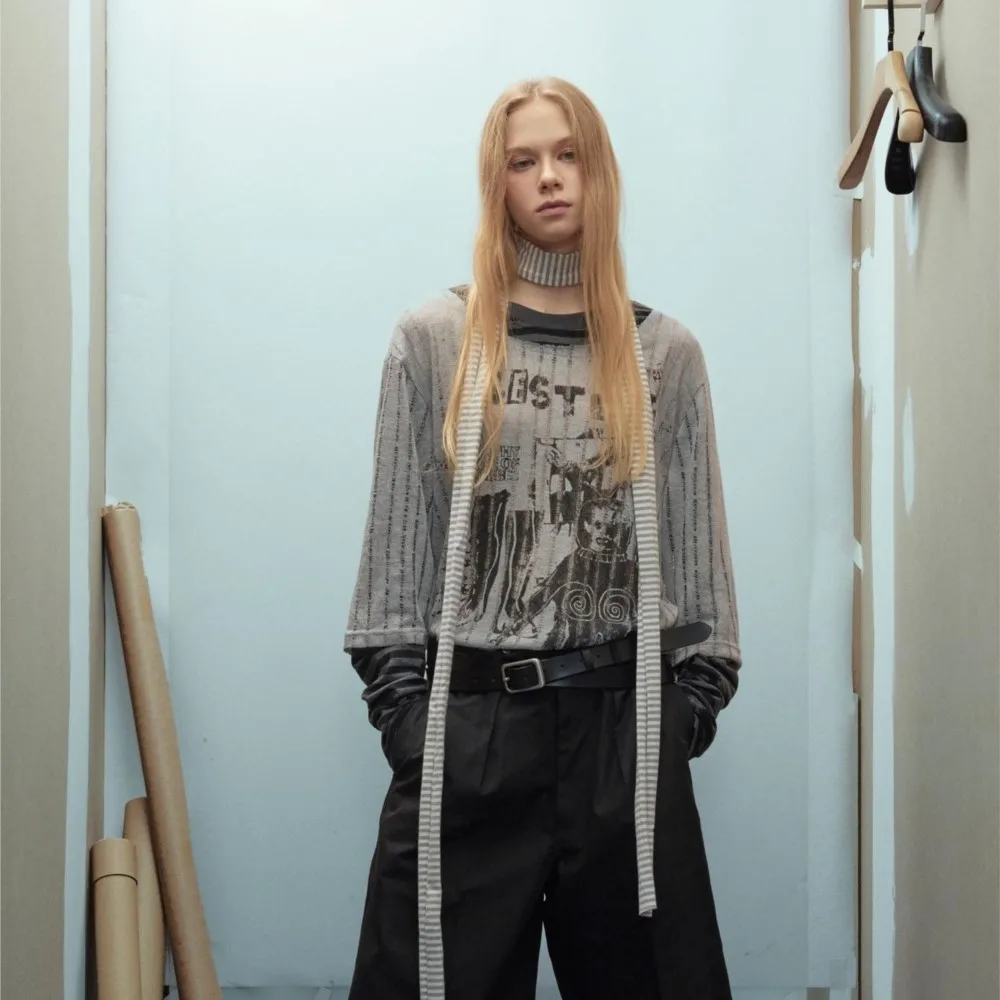 

Hollowed-out Black And Grey Splicing Fake Two Pieces Long Sleeve Blouse