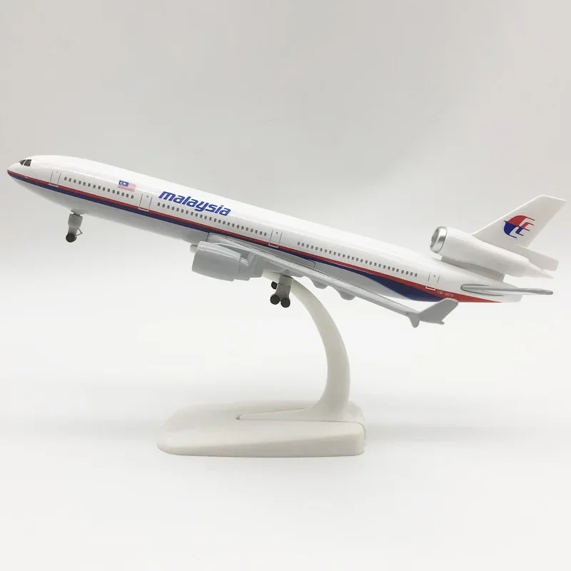 20cm Alloy Metal Air Malaysian Airlines Malaysia MD MD-11 Diecast Airplane Model Plane Model Aircraft w Wheels Landing Gears