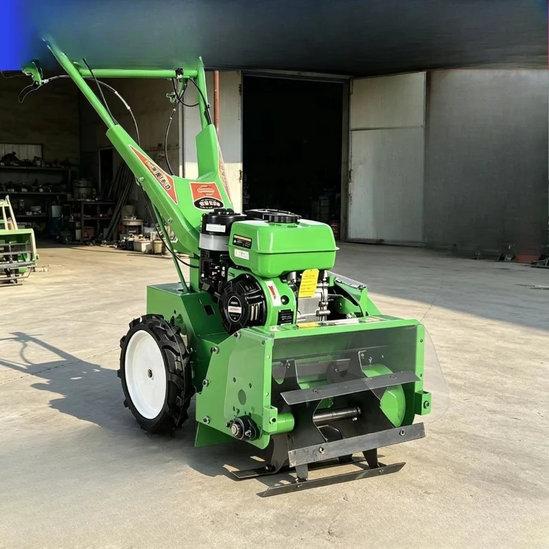 Four-wheel drive self-propelled diesel lawnmower multi-functional  orchard weeding, grass breaking, returning to the fie