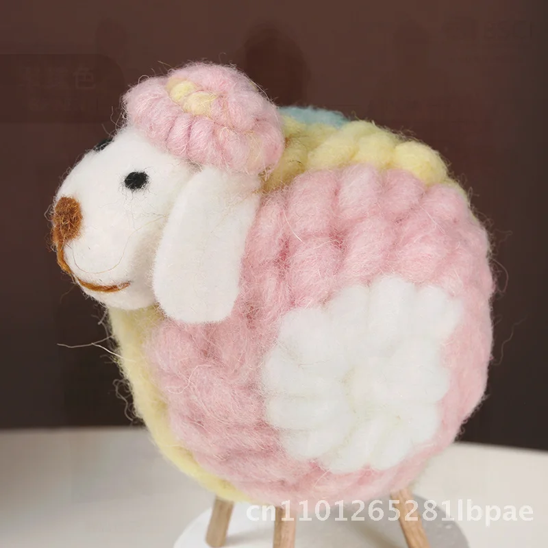 

Luxury TV Cabinet Wine Cabinet Sheep Ornaments - Cartoon Love Sheep Small Doll Plush Decorations for Children's Room in Striped