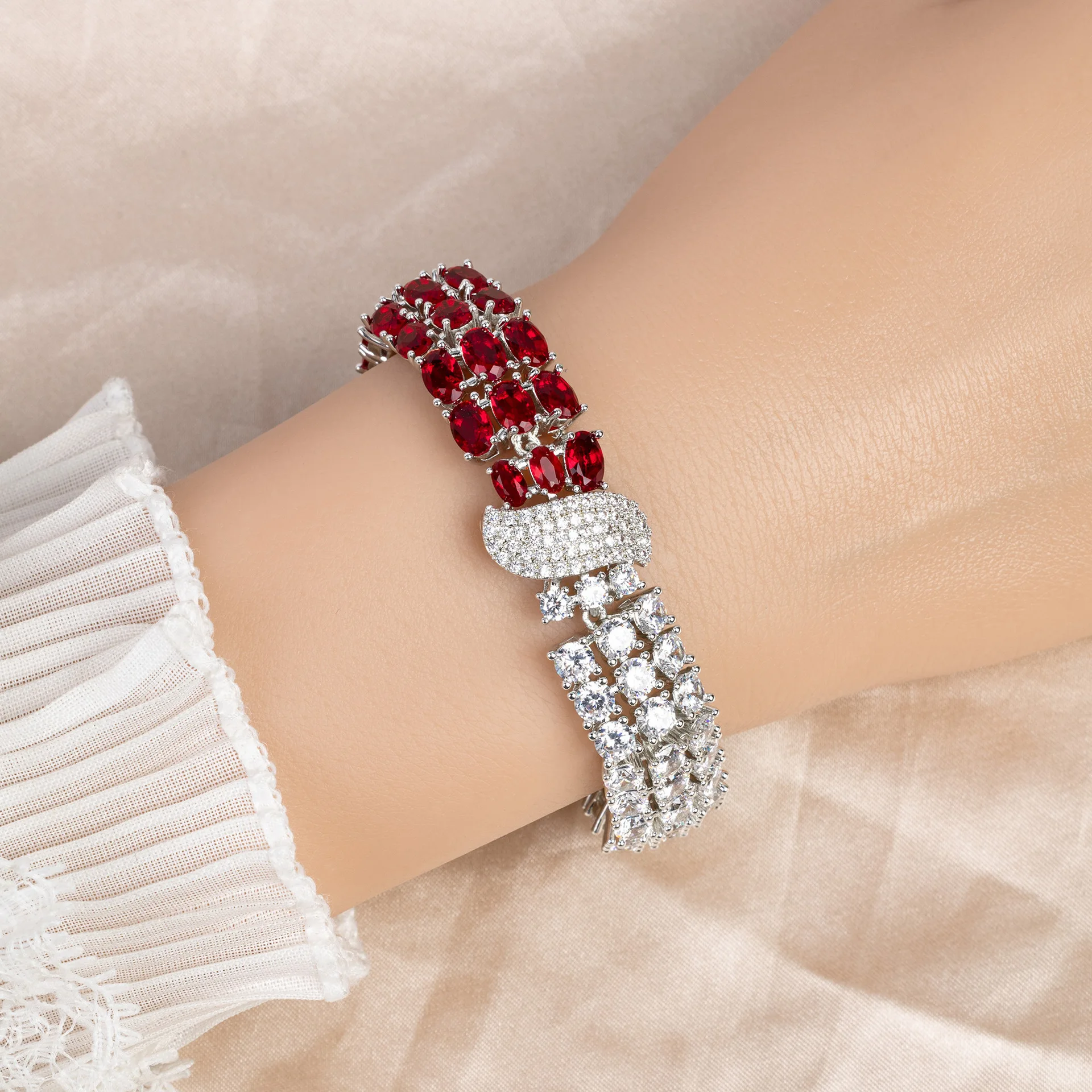 

Luxury temperament clasp bracelet, women's bracelet, colorful jewelry, accessories, wedding, holiday gift, party jewelry