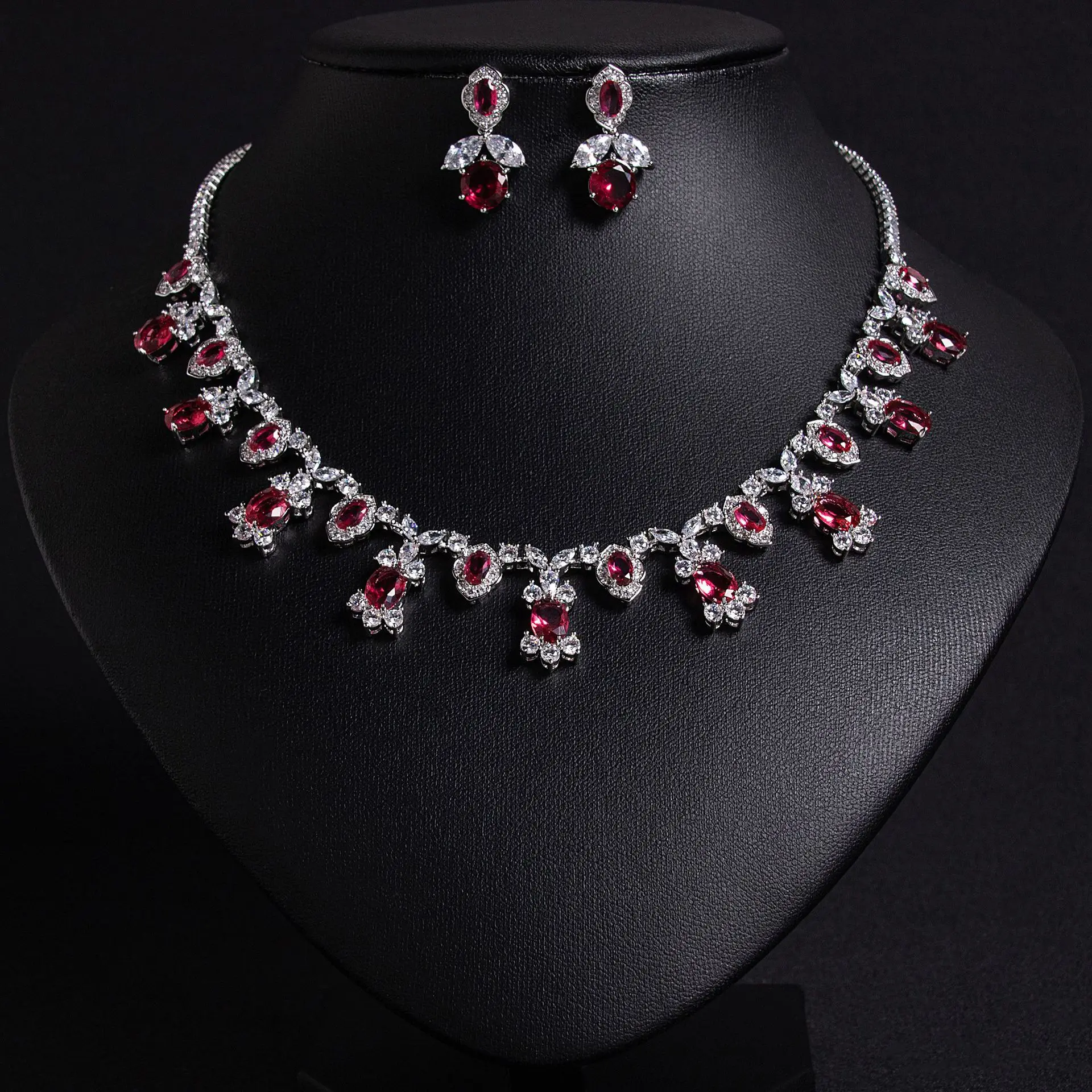 

Foreign trade European and American wedding bride zircon necklace high-end jewelry women's necklace earrings luxury versatile je