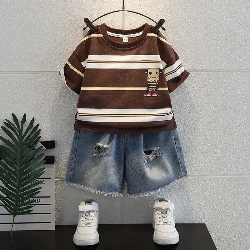 

2024 Summer New Boys Pullovers O-Neck Striped Spliced Cartoon Fashion Loose Short Sleeve Elastic Hole Casual Jeans Shorts Set