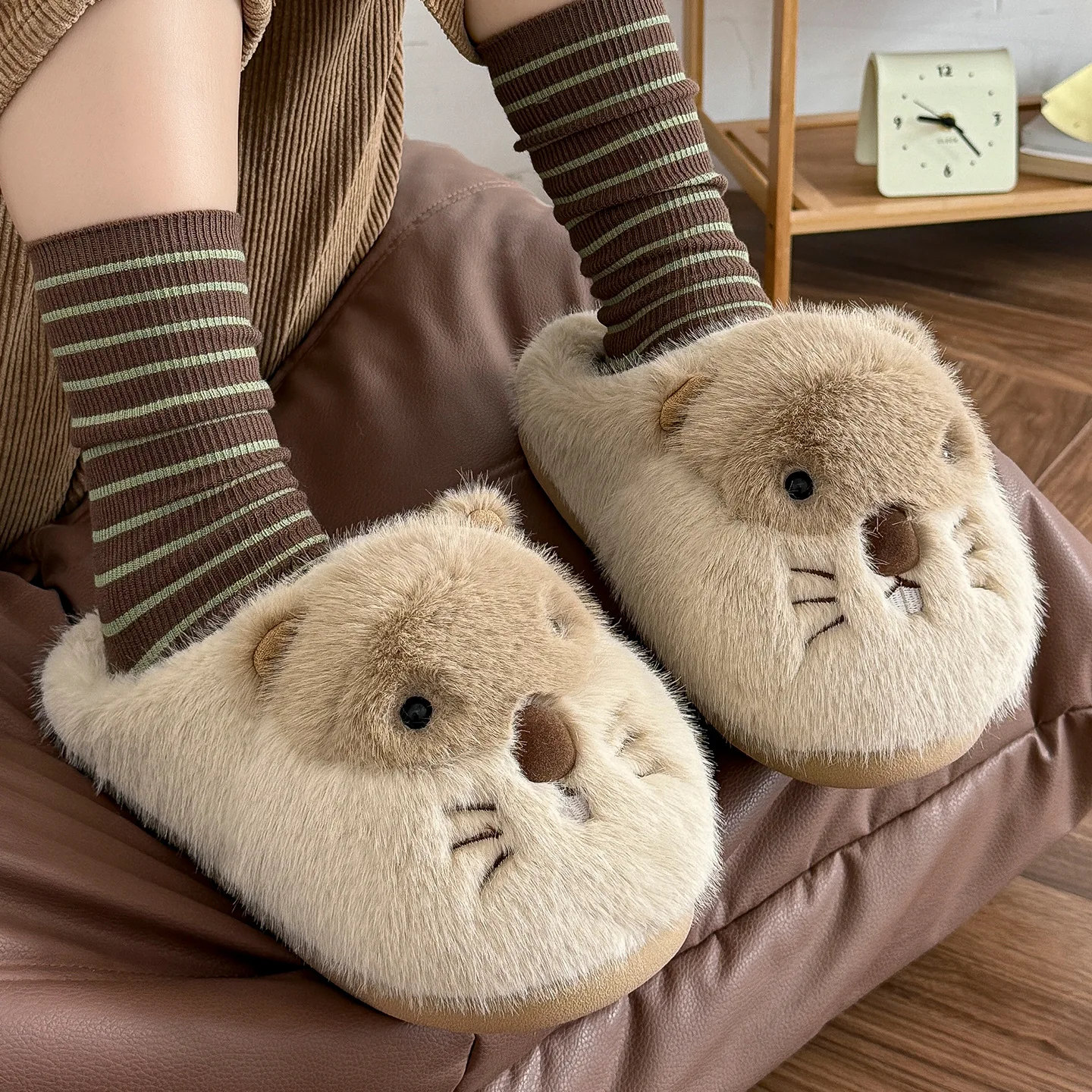 Women Men Winter Cute Marmot Fuzzy Plush Mules Faux Fur Slippers Thick Sole Anti Slip Ultra Cozy Indoor Bedroom House Footwear