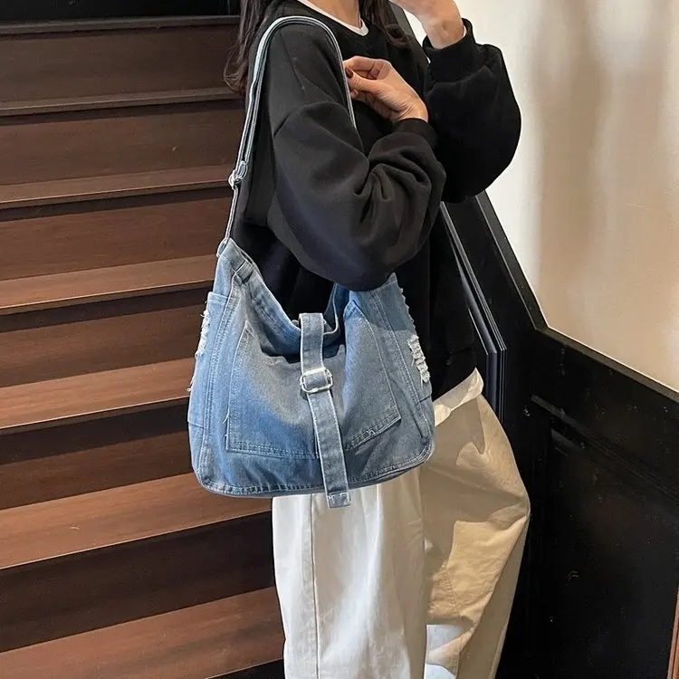 

Джинсовая сумка через плечо 2025 года, повседневная женская сумка через плечо, винтажная сумка «день-ночь», минималистичная сумка на ремне, текстурированная верхняя ручка