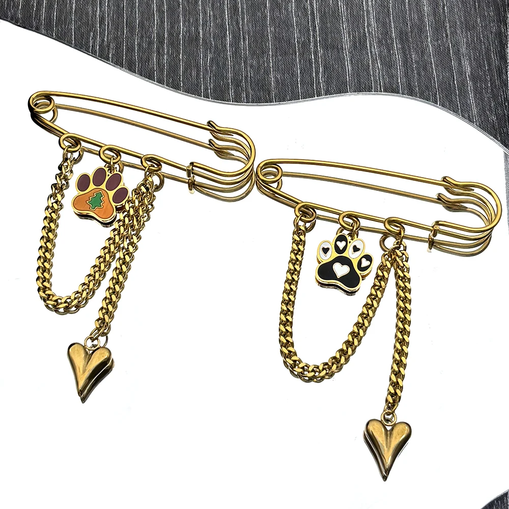 

Dog Paw Tassel Brooch Women Exquisite Pin Waist Buckle Charm Stainless Steel Brooches Heart Clothes Decoration Y2K Jewelry Gifts