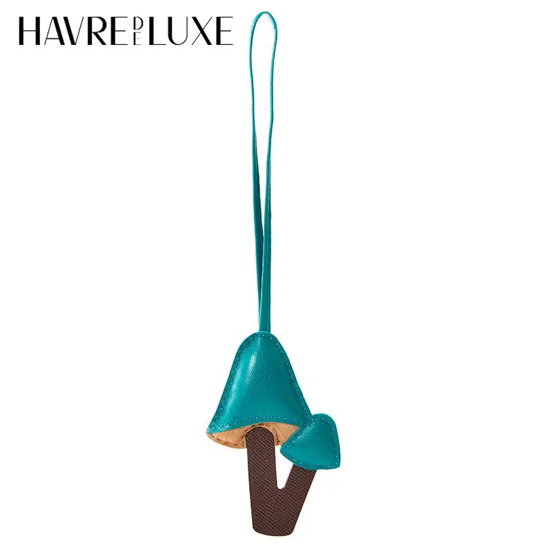 Mushroom shaped charm fashion high-end keychain decoration pendant bag decoration accessories
