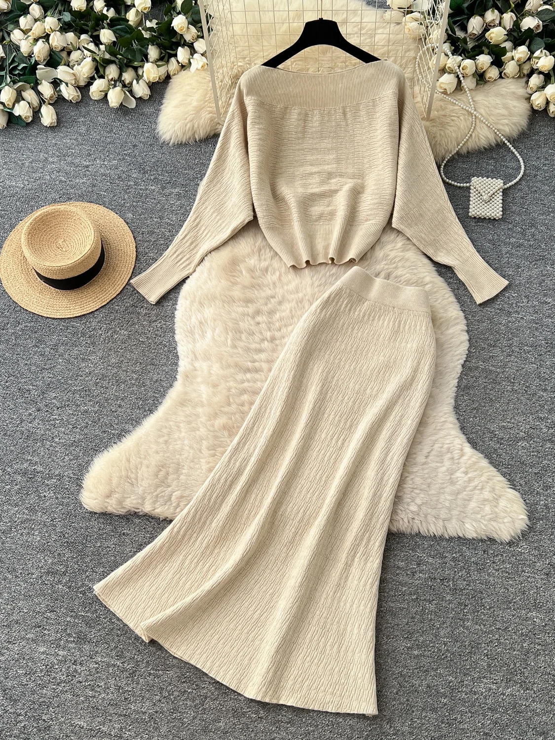 Elegant Knitted Set Women's High Waist Long Sleeve Commute Suitable Autumn Fashion Top And Skirt Two-Piece Ensemble