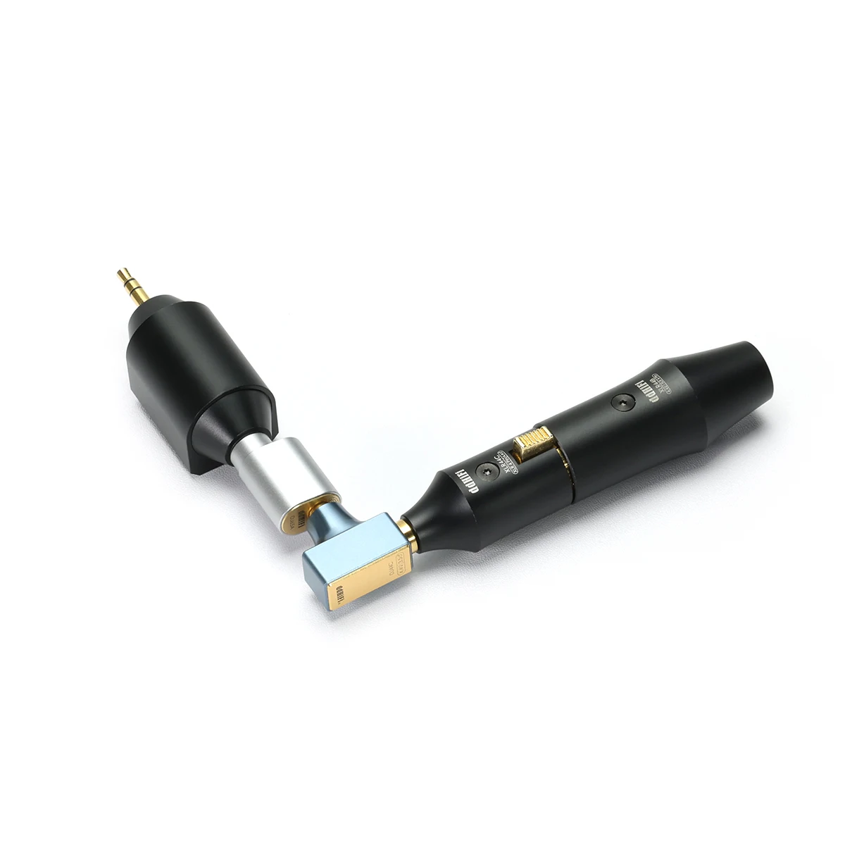 DD peralatan adaptor semua dalam satu ddHiFi untuk pameran, menampilkan XLR44B, XLR44C, DJ44C, DJ65A, DJ65M Adapter dan C2022 casing bawaan