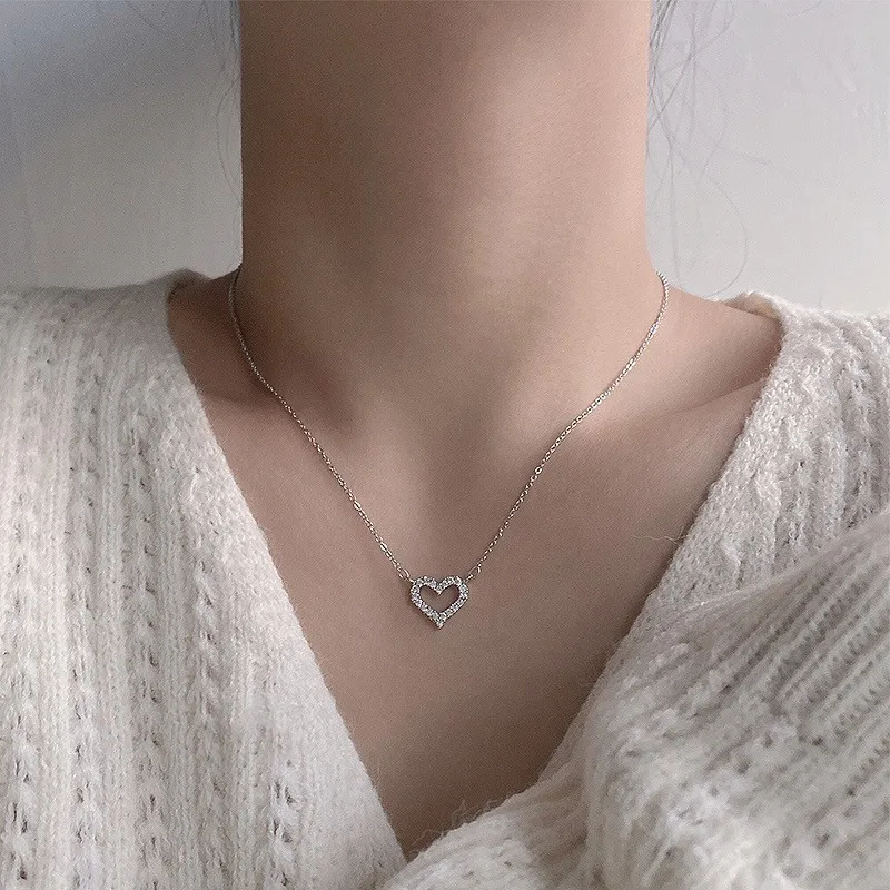 925 Sterling Silver Heart Shaped Zircon Pendant Necklace Temperament Clavicle Chain for Women Birthday Party Jewelry Gifts