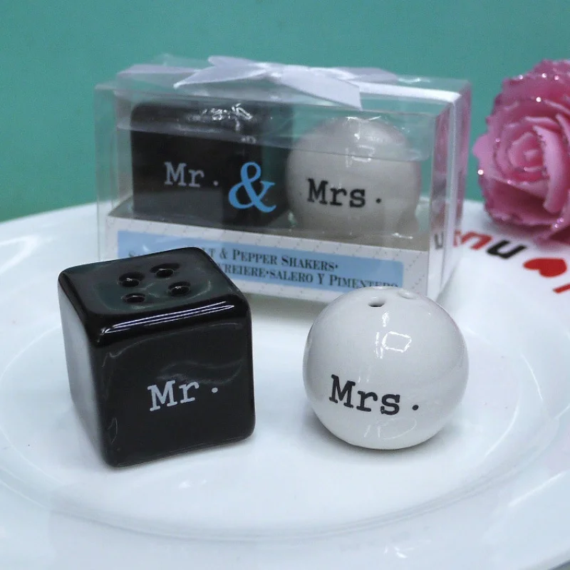 Lowest price good quality Mr & Mrs Salt Pepper Shakers Favors wedding favor wedding gift 40pcs/lo=20box
