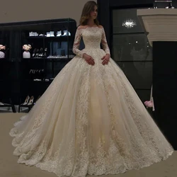 Vestido de novia de lujo con Apliques de encaje, manga larga, cuello Barco, cuentas, 2024