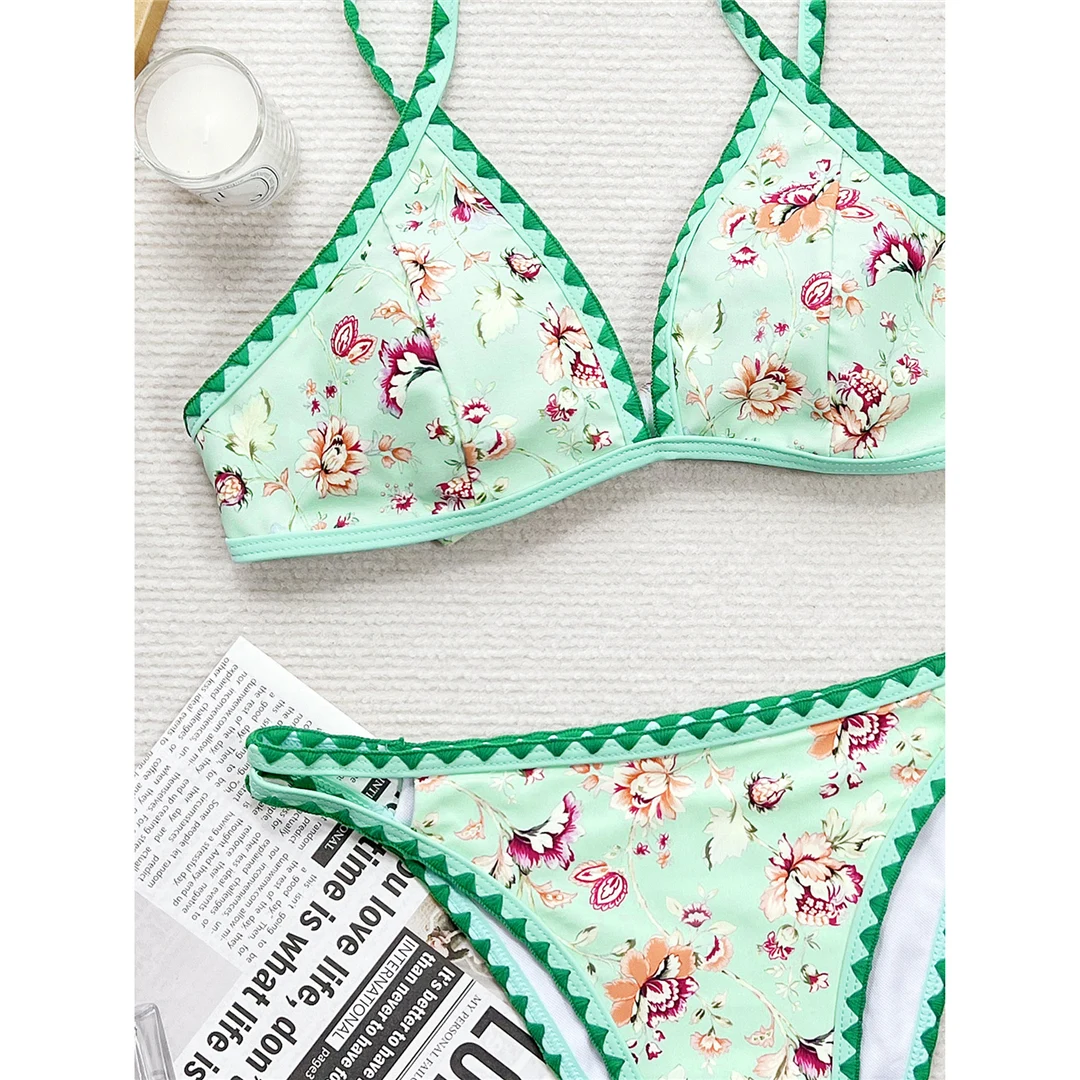 Sexy Blumenmuster, floral bedruckter Bikini mit mittlerer Bundhöhe, Damen-Badebekleidung, zweiteiliger Bikini-Set, Badeanzug, Badebekleidung, Modell V5412. – Detail 11