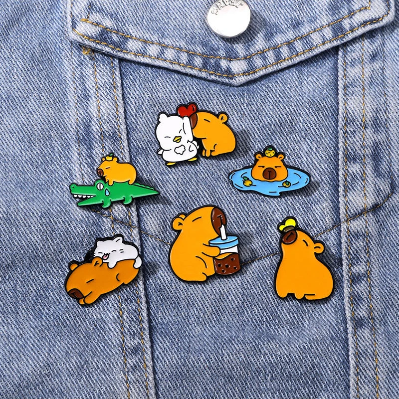 Kartun Capybara hewan Enamel bros mode lucu indah lencana pakaian tas perhiasan Pin lencana dekorasi aksesoris perhiasan