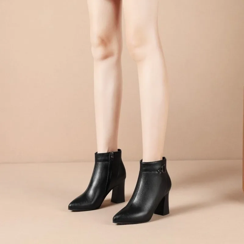 New Heeled Boots for Women\'s Block Heel, Pointed-toe Single  Boots and Short Pile Women Shoes