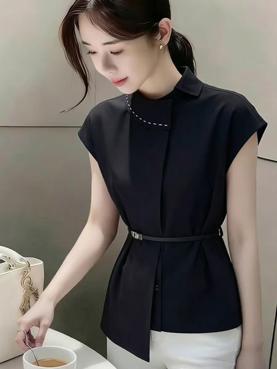 

Elegant Black Collar Shirt Waist-Cinching Commute Style High-Quality Women's Knitted Top for Summer 2026 by Chinese Desi...