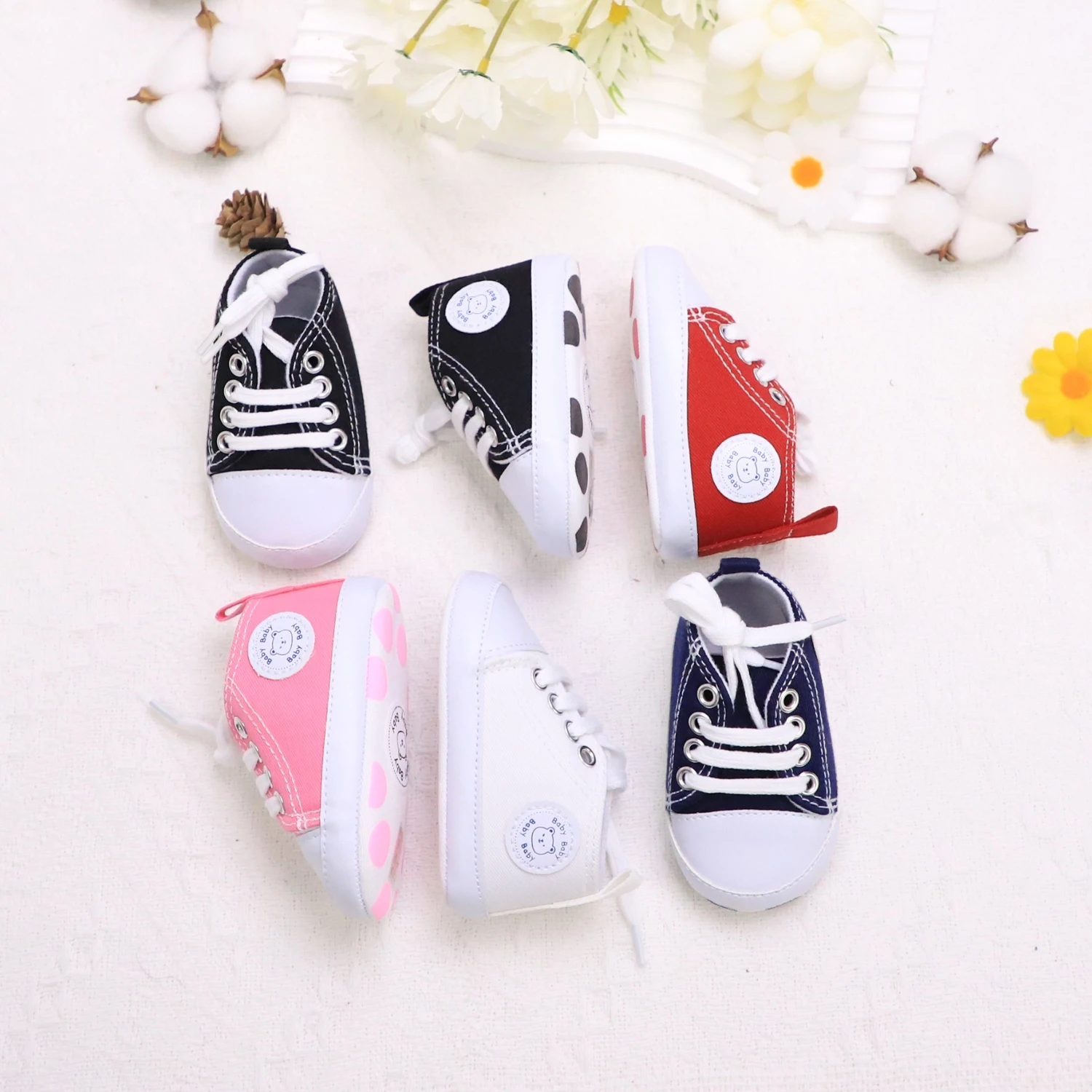 

Bear baby lace-up canvas stepping shoes, baby's first pair of toddler shoes, indoor & outdoor fashionable wear, spring and autum