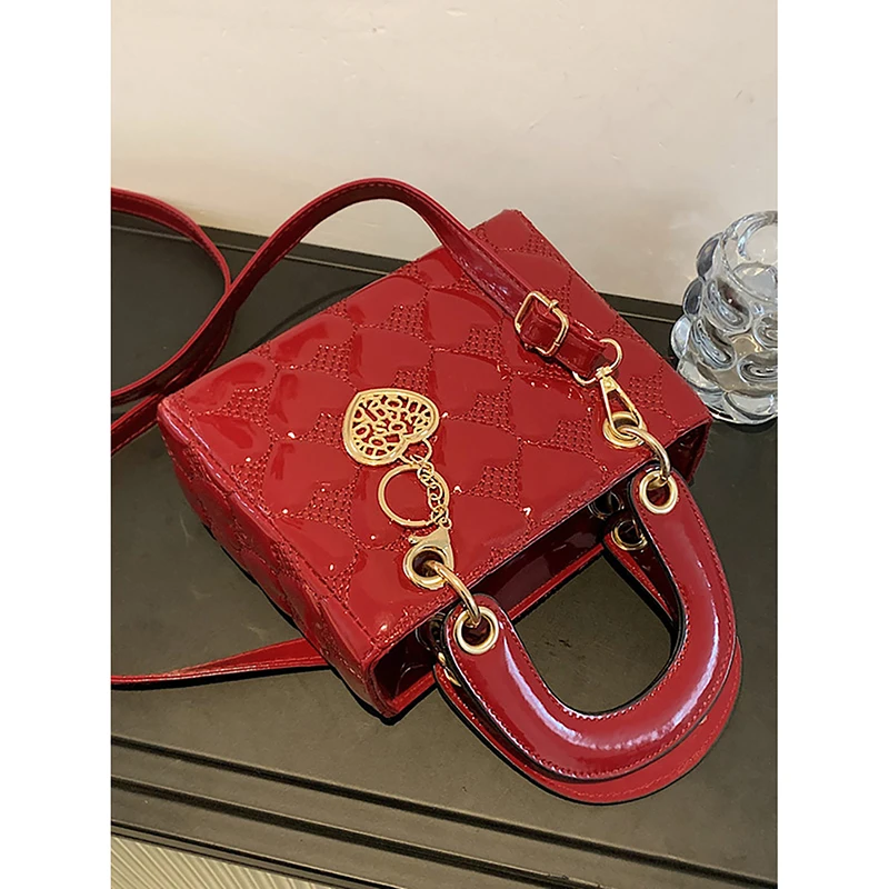 Red Love Patent Leather Bright Surface Handbag High-end Design Sense Wedding Bag Women\'s New Fashion All-matching Crossbody Bag