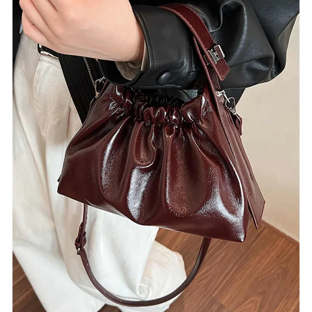Luxury Designer Lady Pleated Cloud Handbag 2025 Women Trendy Burgundy Red Single Shoulder Bag Versatile Commuting Crossbody Bags