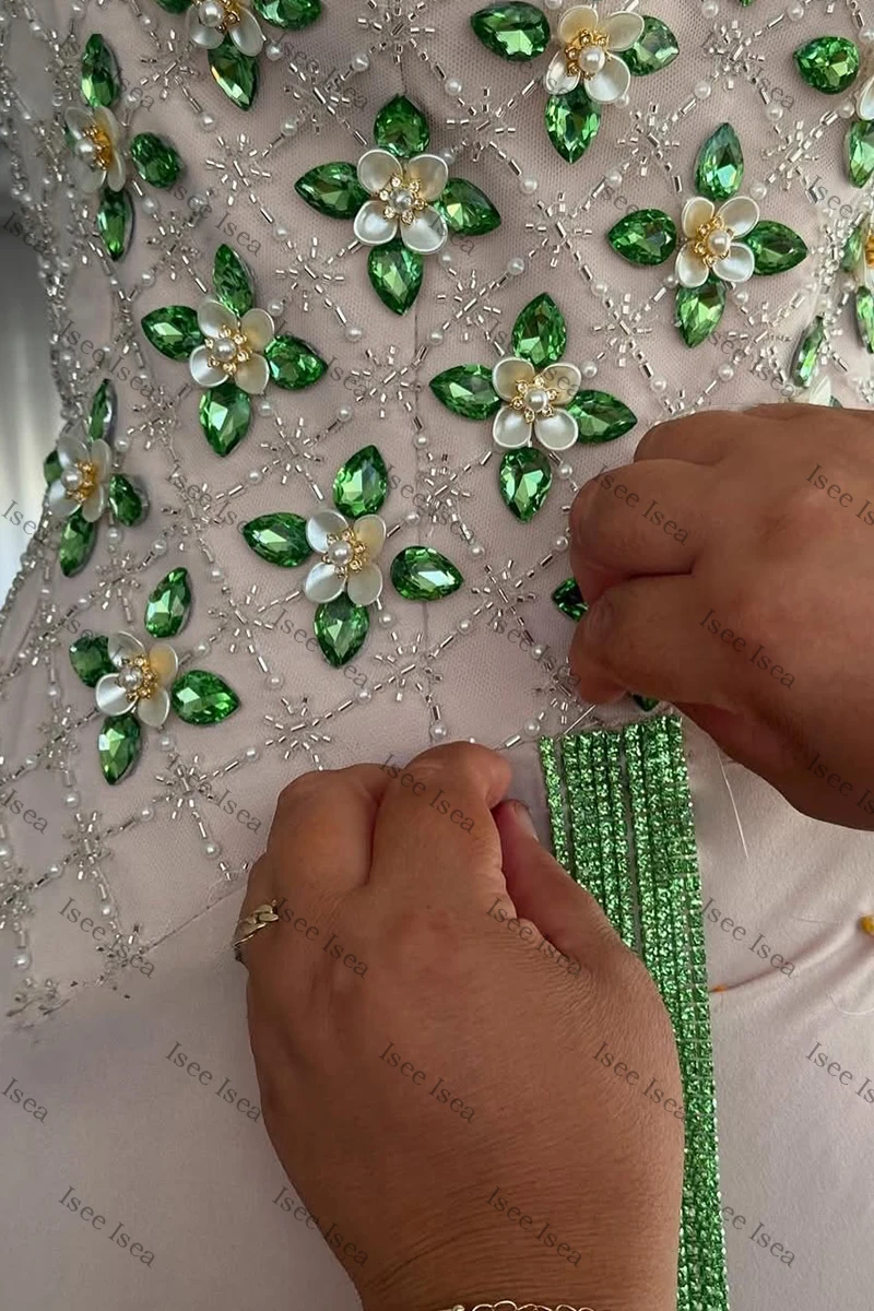 فساتين سهرة رائعة باللون الأخضر في دبي فستان حفلات كريستال لامع بدون أكمام شرابات سجادة حمراء حورية البحر ملابس سهرة مخصصة