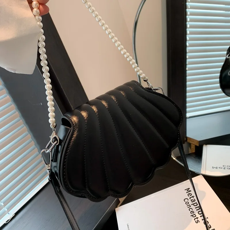 Candy Color Seashell Bags For Women 2023 Fashion Simple Pearl Chain Shoulder Bags Summer Trendy Shell Evening Bags Party Clutch