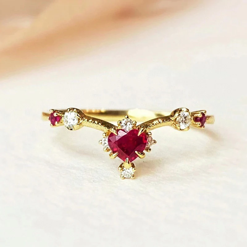 Huitan Herz Rot Zirkonia Neue Ringe für Frauen Ästhetische Hochzeit Band Zubehör Aussage Weibliche Ringe Partei Schmuck Geschenk