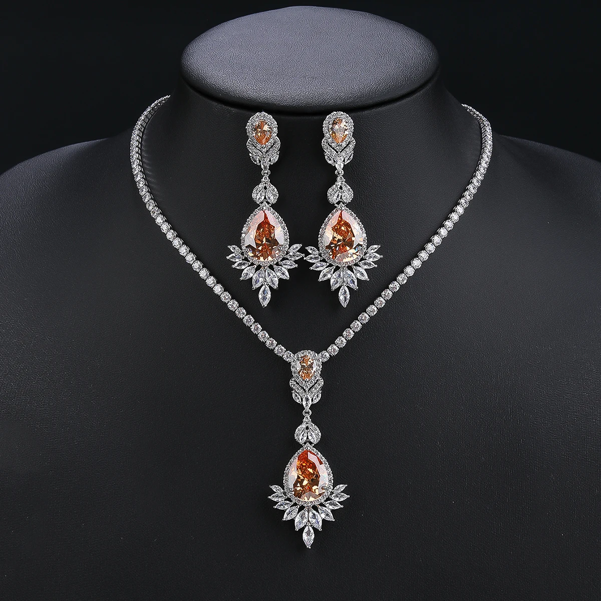 

Fashion CZ Cubic Zirconia Water Drop Pendant Necklace Earrings Set Bridal Wedding Jewelry Sets for Women Gift CN10472