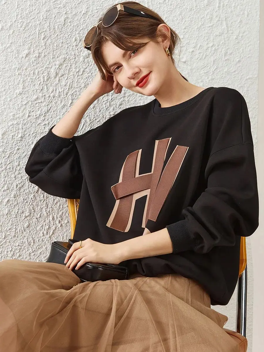 LOUIS YAO Women Sweatshirt 2023 Autumn Long Sleeve Pullover O Neck Loose Letter Printed Black and White Casual Tops