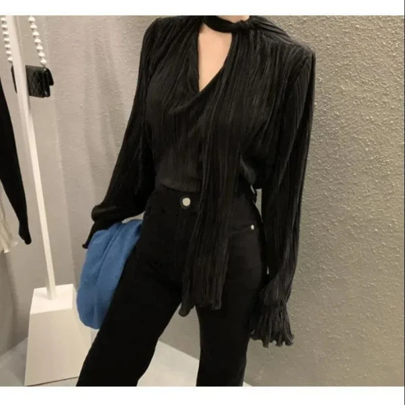 Temperament Pleated Loose Shirt Tops Long Sleeve V Neck Solid Color Elegant Blouse Spring Autumn New Fashion Trend Women Clothes