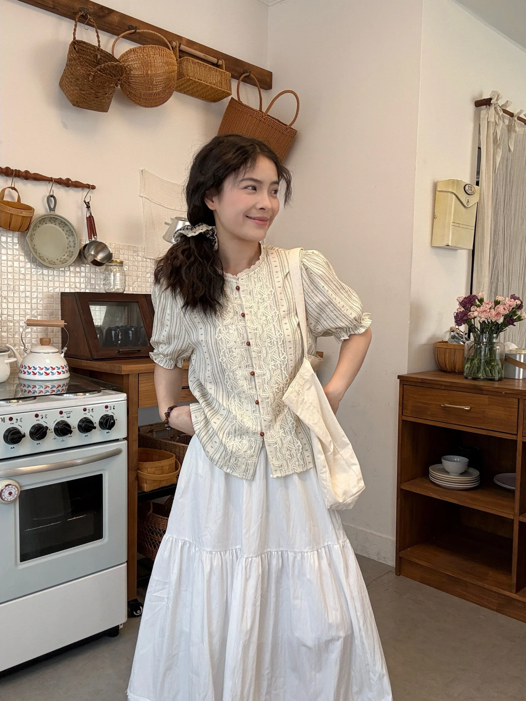 

Retro Lace Patchwork Striped Short Sleeve Women's Shirt Spring 2026 Loose Slim round Neck Single Button Casual Fashion Korean...