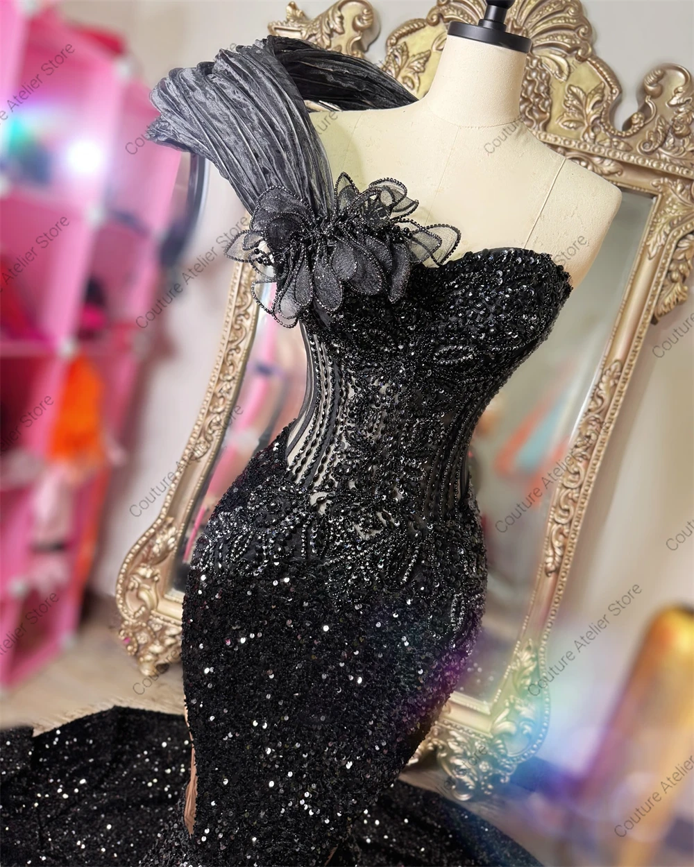 Atractivos vestidos de fiesta de sirena con lentejuelas negras, vestidos de noche de lujo con hombros fruncidos y diamantes de imitación con cuentas