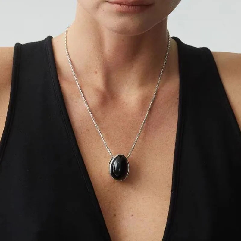 

Natural Stone Obsidian Egg Pendant Necklace Black Ellipse Sweater Chain Vintage Accessories for Women Chic Jewelry Gift Collier