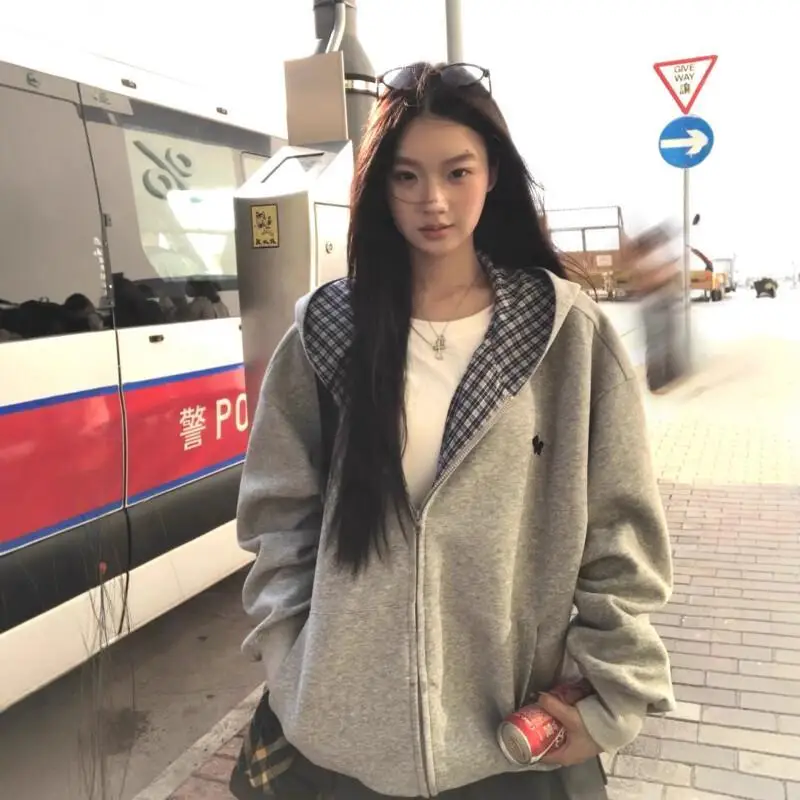 

Пальто с капюшоном, женская новая модель, осенне-весенний серый популярный американский стиль, ленивые топы, повседневный стиль, однотонный топ, элегантность