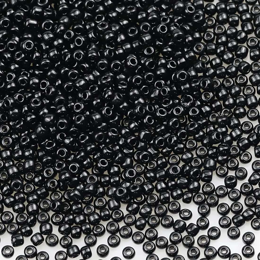 997pcs Black 3mm Seed Bead Handmade Bead Beads Suitable for Weaving Bracelets and Necklaces (Black)