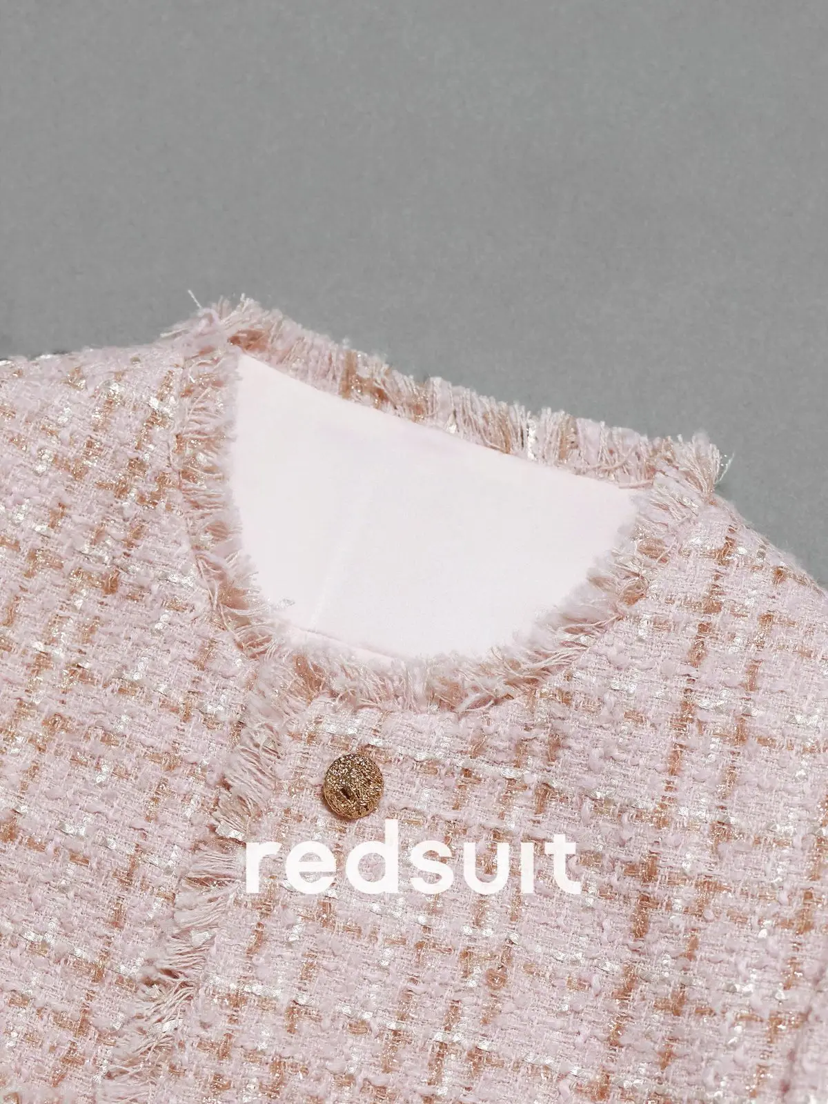 New Age reducing design, pink tassel highlighting white jacket, versatile socialite top Customized ruler