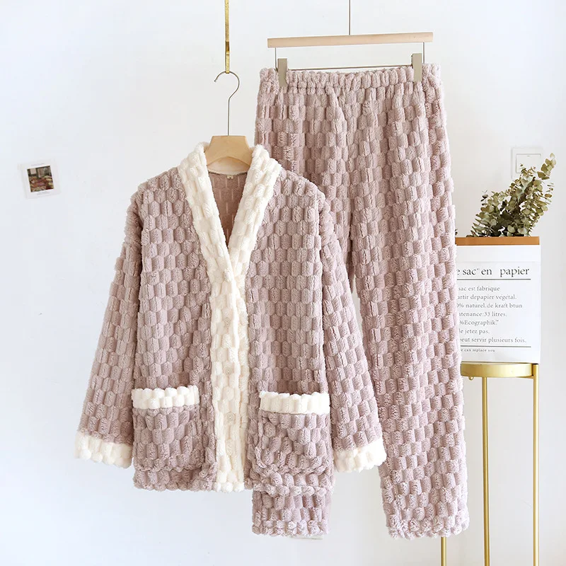 Autumn and Winter New Pajamas Women's Coral Fleece Thickened Warm Style Sweet Set Winter Flannel Women's Home Clothes