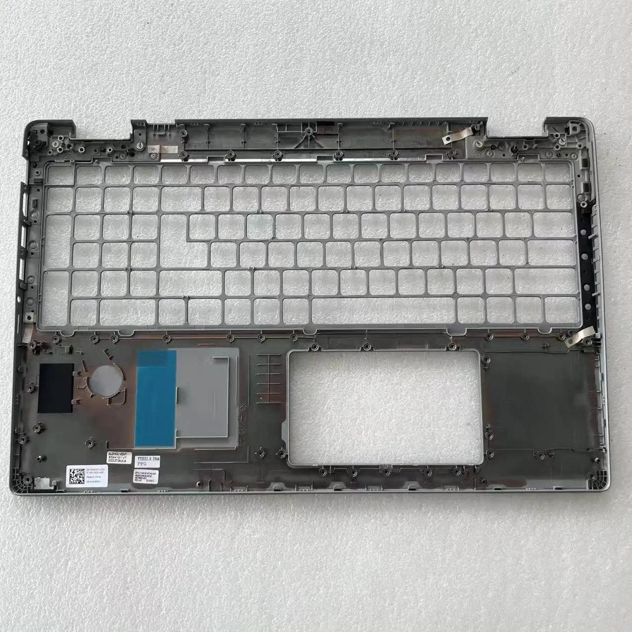 

Для Dell Latitude 5520 5521 Precision 3560: Корпус C, Корпус D, 009CM3, 03C21P