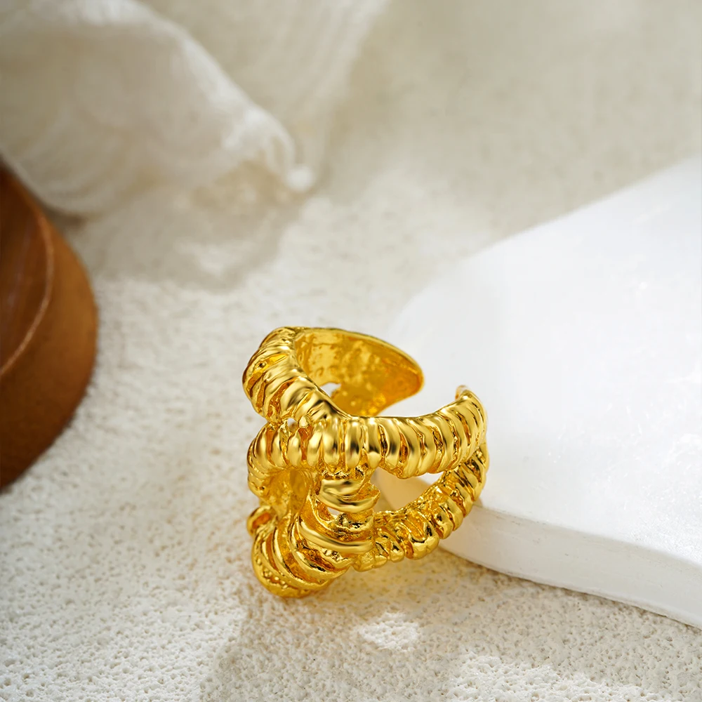 Modischer, übertriebener Lava-Öffnungsring für Damen, vergoldete Kupferstruktur, personalisiertes, einzigartiges Design, Schmuckzubehör